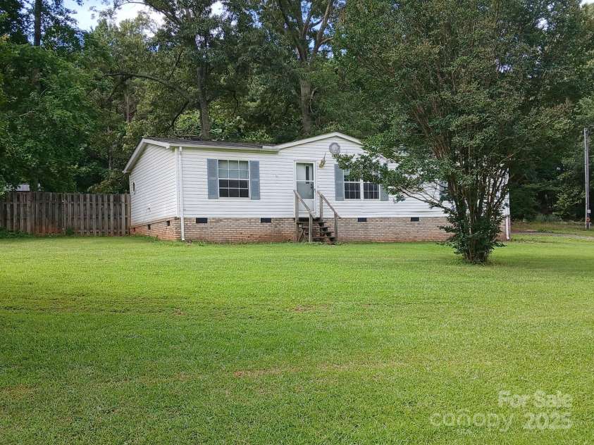 111 Crystal Creek Drive, China Grove, NC 28023.  MLS# CAR4271274, YatesRealty ID 23918. 