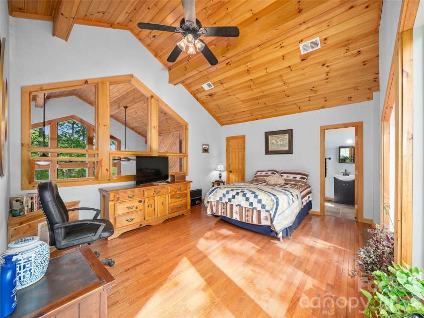 228 Continental Divide Road, Spruce Pine, NC 28777.  MLS# CAR4383055, YatesRealty ID 23919. 