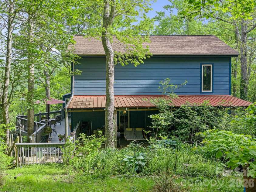 228 Continental Divide Road, Spruce Pine, NC 28777.  MLS# CAR4383055, YatesRealty ID 23919. 