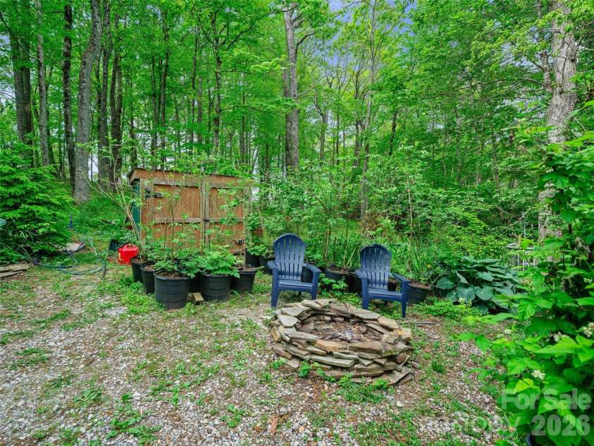 228 Continental Divide Road, Spruce Pine, NC 28777.  MLS# CAR4383055, YatesRealty ID 23919. 