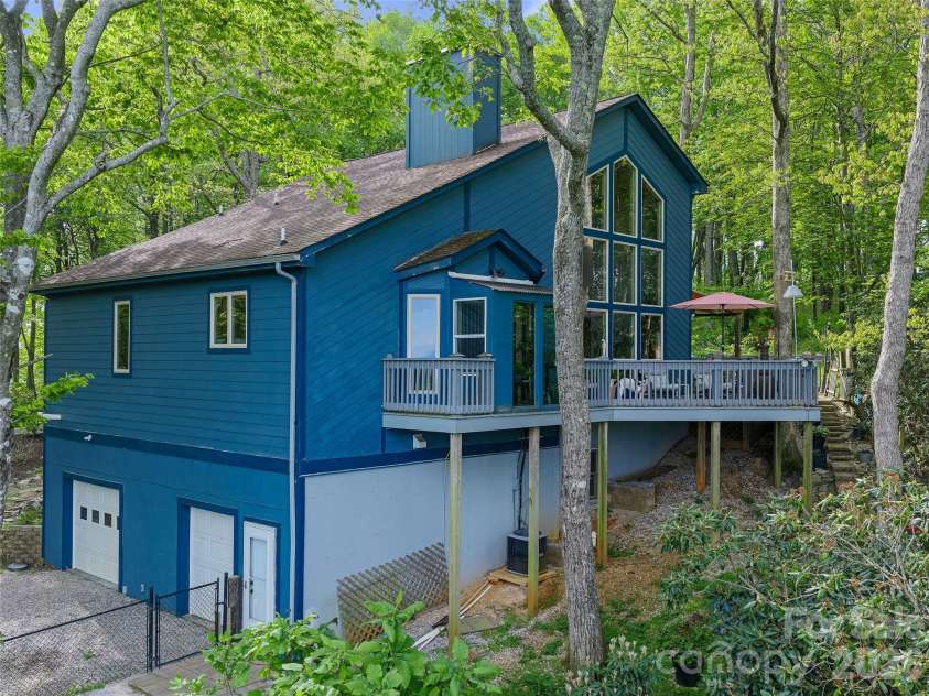 228 Continental Divide Road, Spruce Pine, NC 28777.  MLS# CAR4383055, YatesRealty ID 23919. 