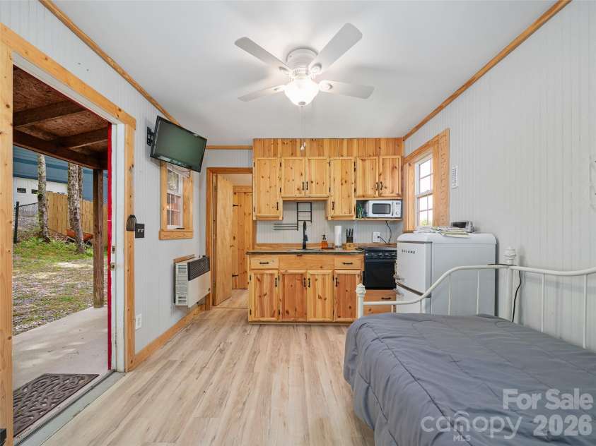 228 Continental Divide Road, Spruce Pine, NC 28777.  MLS# CAR4383055, YatesRealty ID 23919. 