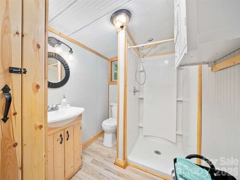 228 Continental Divide Road, Spruce Pine, NC 28777.  MLS# CAR4383055, YatesRealty ID 23919. 