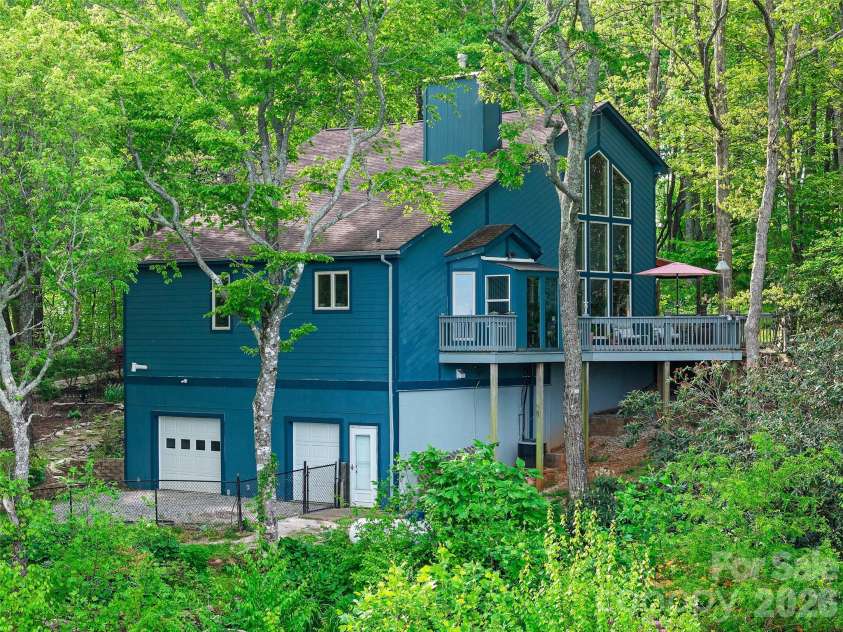 228 Continental Divide Road, Spruce Pine, NC 28777.  MLS# CAR4383055, YatesRealty ID 23919. 