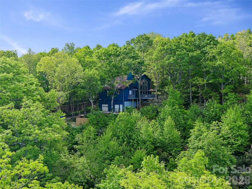 228 Continental Divide Road, Spruce Pine, NC 28777.  MLS# CAR4383055, YatesRealty ID 23919. 