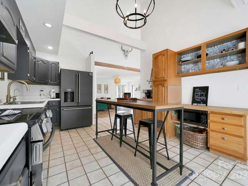 1881 Becky Mountain Road, Brevard, NC 28712.  MLS# CAR4234075, YatesRealty ID 2392. 