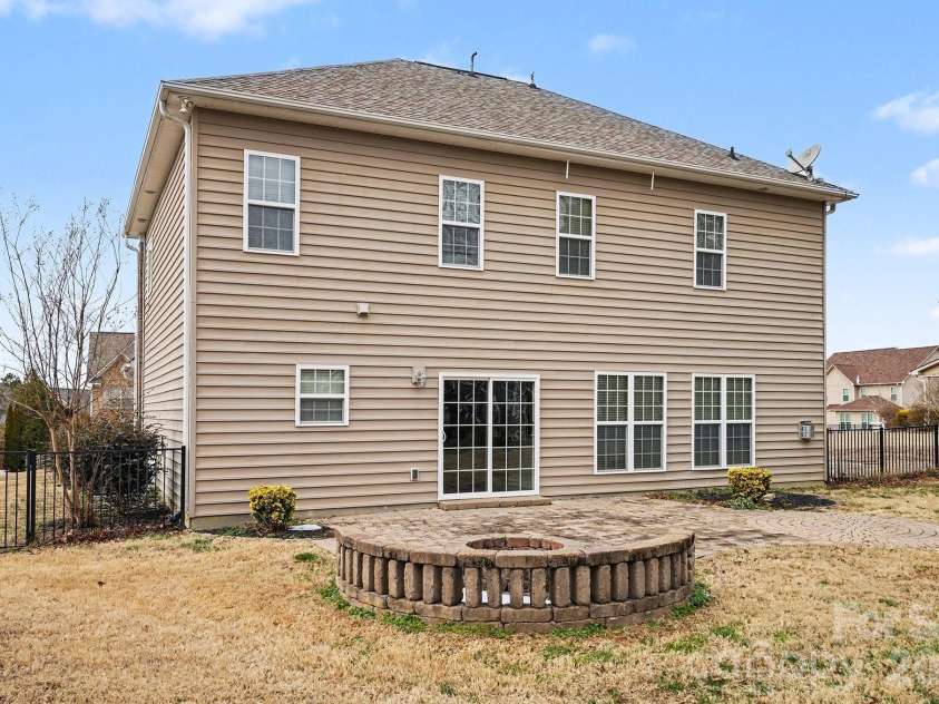 2369 Baxter Place, Concord, NC 28025.  MLS# CAR4339970, YatesRealty ID 23921. 