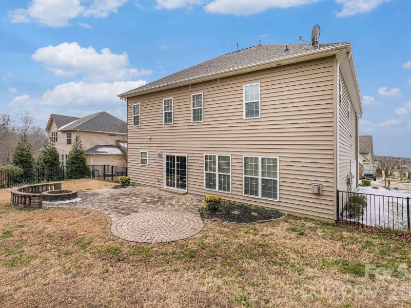 2369 Baxter Place, Concord, NC 28025.  MLS# CAR4339970, YatesRealty ID 23921. 