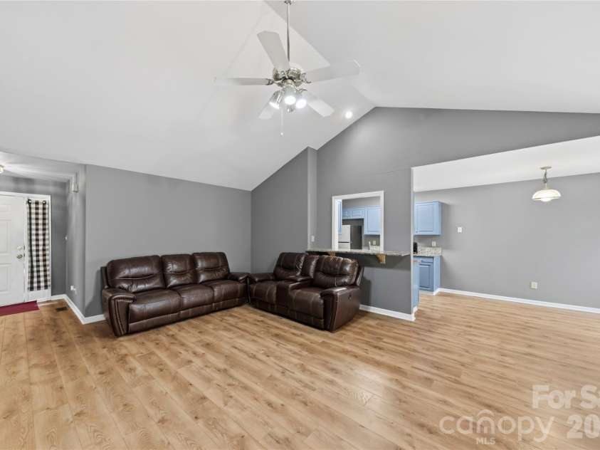 4808 Liska Court, Charlotte, NC 28227.  MLS# CAR4380017, YatesRealty ID 23921. 