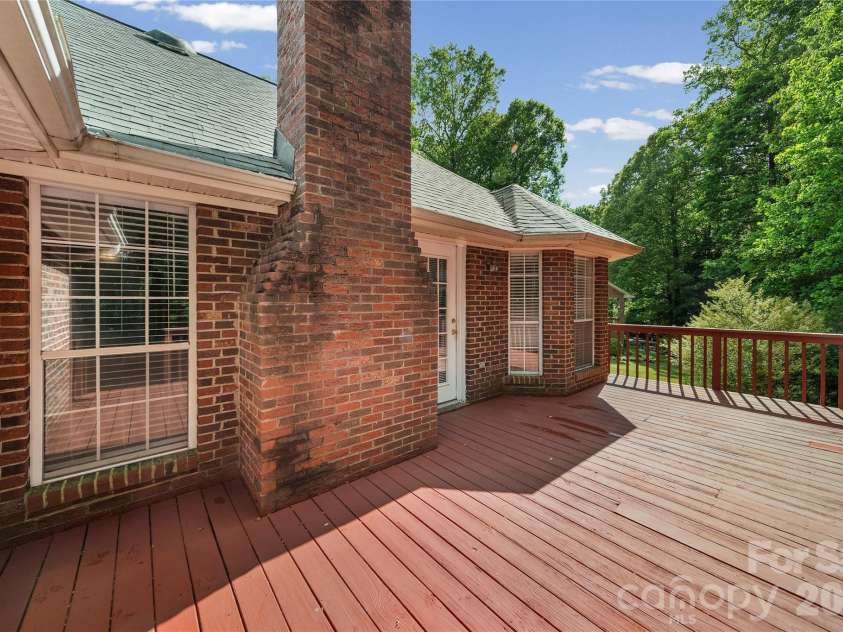 4808 Liska Court, Charlotte, NC 28227.  MLS# CAR4380017, YatesRealty ID 23921. Deck