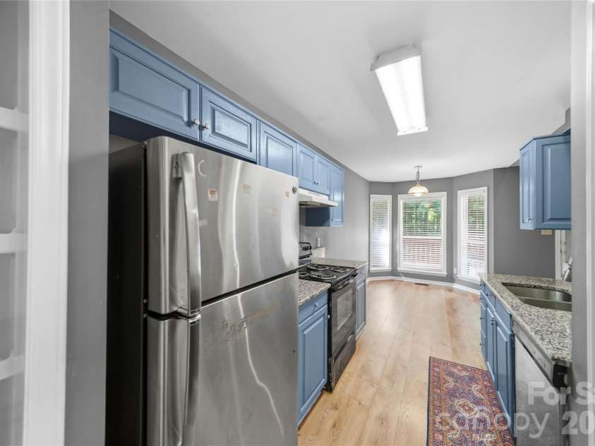 4808 Liska Court, Charlotte, NC 28227.  MLS# CAR4380017, YatesRealty ID 23921. Kitchen