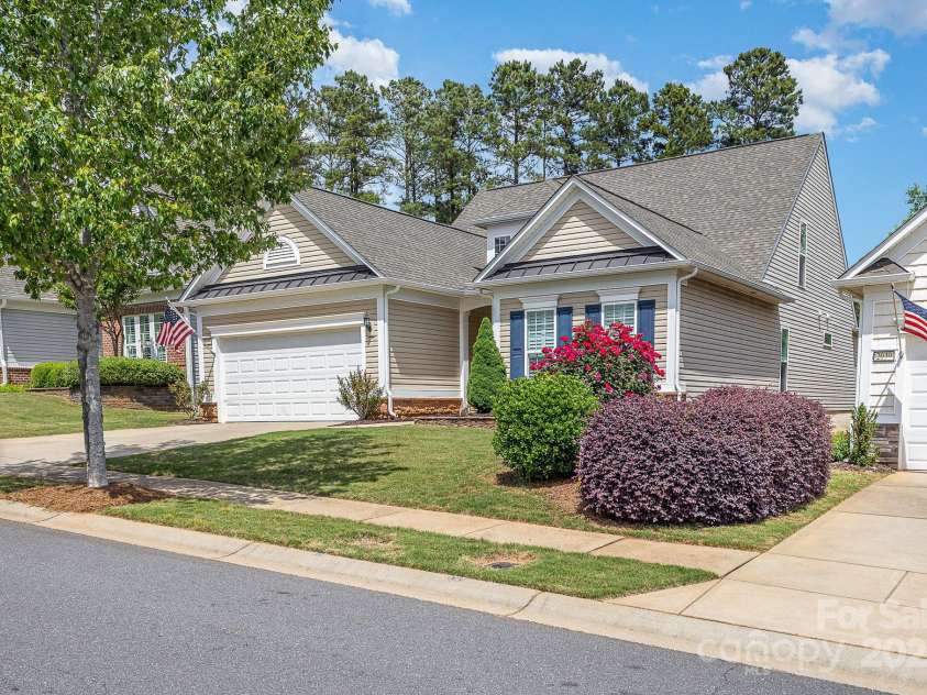 2035 Moultrie Court, Fort Mill, SC 29707.  MLS# CAR4255436, YatesRealty ID 23922. 