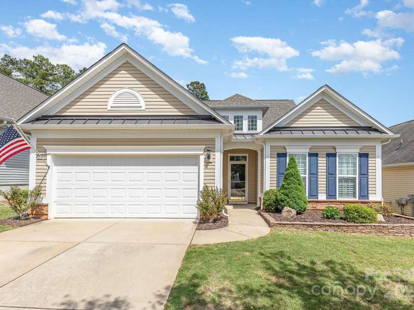 2035 Moultrie Court, Fort Mill, SC 29707.  MLS# CAR4255436, YatesRealty ID 23922. 
