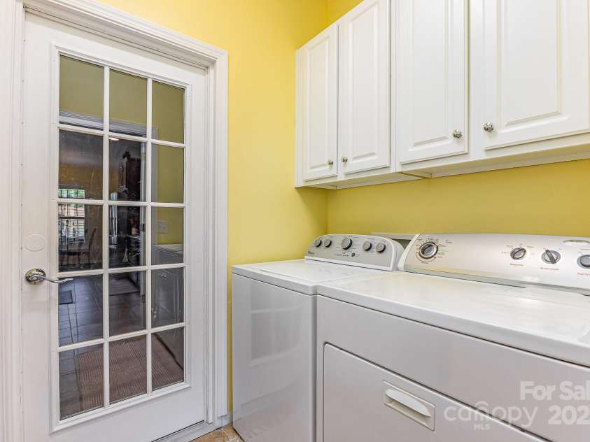 2035 Moultrie Court, Fort Mill, SC 29707.  MLS# CAR4255436, YatesRealty ID 23922. 