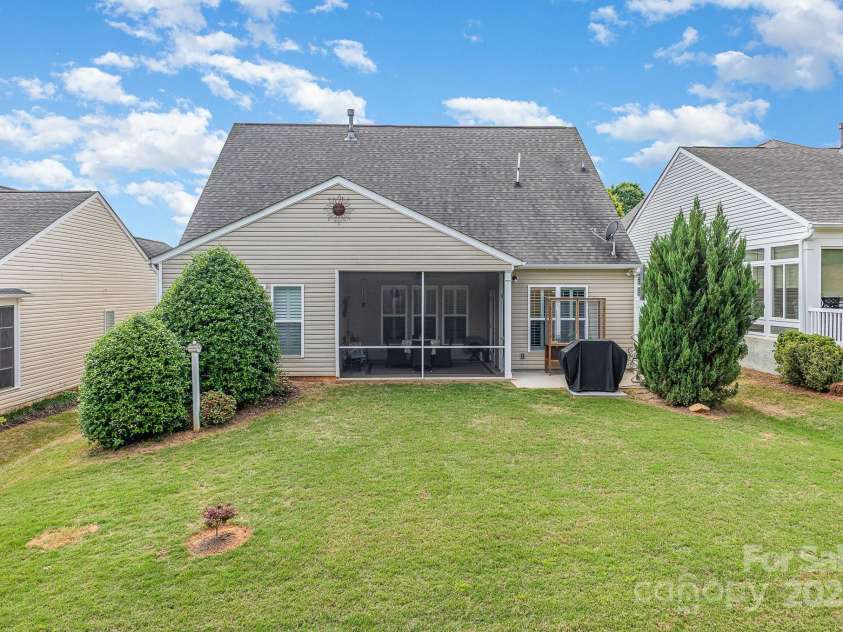 2035 Moultrie Court, Fort Mill, SC 29707.  MLS# CAR4255436, YatesRealty ID 23922. 