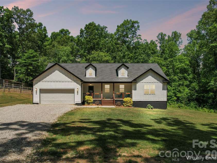 305 Robinson Avenue, Mount Holly, NC 28120.  MLS# CAR4377898, YatesRealty ID 23922. 