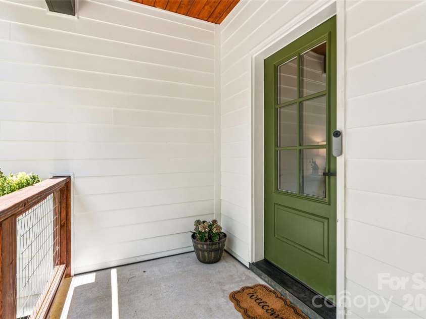 305 Robinson Avenue, Mount Holly, NC 28120.  MLS# CAR4377898, YatesRealty ID 23922. 