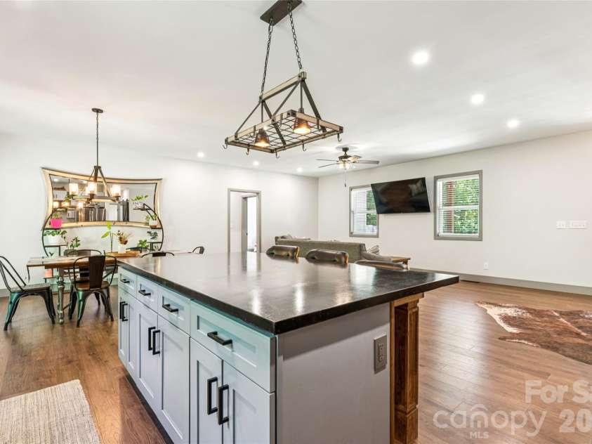 305 Robinson Avenue, Mount Holly, NC 28120.  MLS# CAR4377898, YatesRealty ID 23922. 