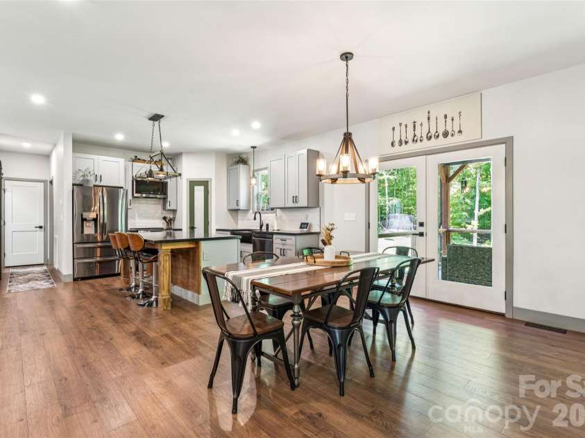 305 Robinson Avenue, Mount Holly, NC 28120.  MLS# CAR4377898, YatesRealty ID 23922. 