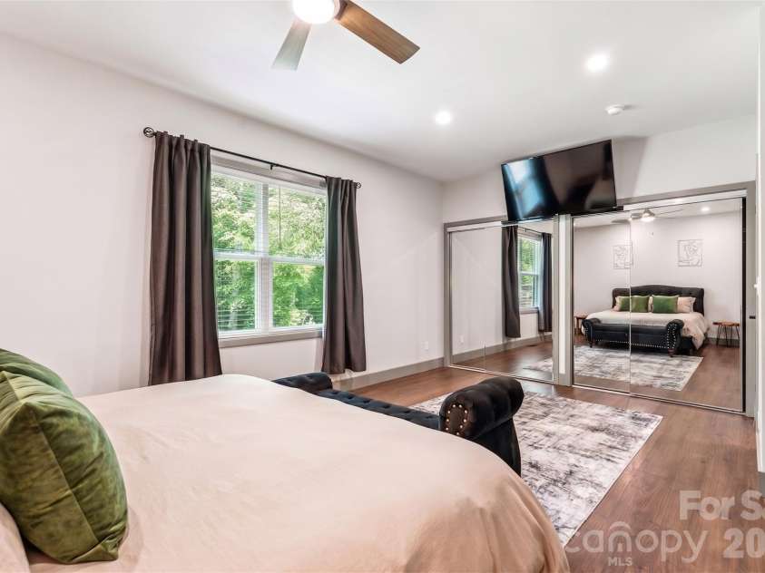 305 Robinson Avenue, Mount Holly, NC 28120.  MLS# CAR4377898, YatesRealty ID 23922. 