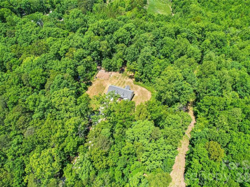 305 Robinson Avenue, Mount Holly, NC 28120.  MLS# CAR4377898, YatesRealty ID 23922. 