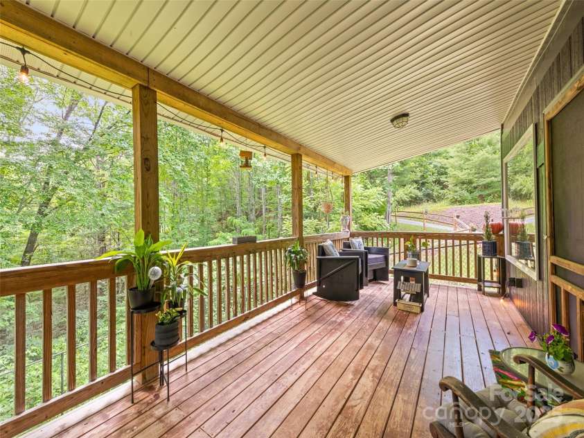 322 McKinzie Place, Waynesville, NC 28785.  MLS# CAR4274016, YatesRealty ID 23924. 