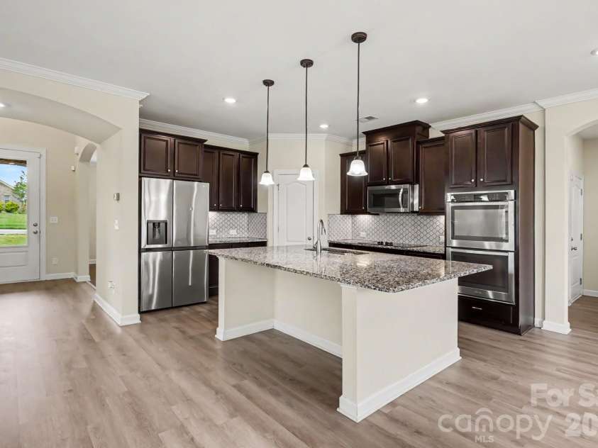 502 Alucio Court, Matthews, NC 28104.  MLS# CAR4378661, YatesRealty ID 23925. 