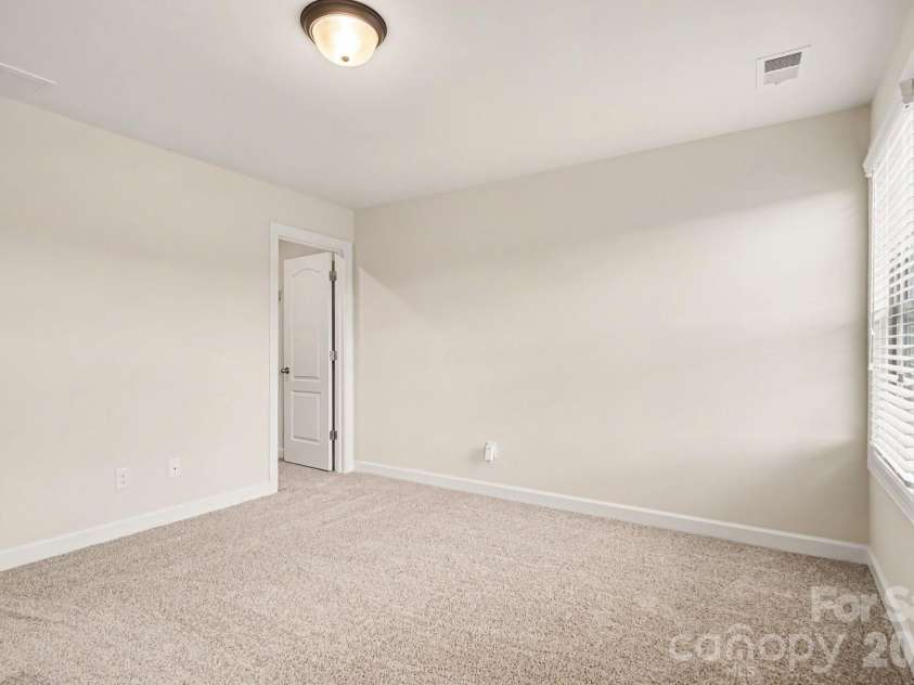 502 Alucio Court, Matthews, NC 28104.  MLS# CAR4378661, YatesRealty ID 23925. 