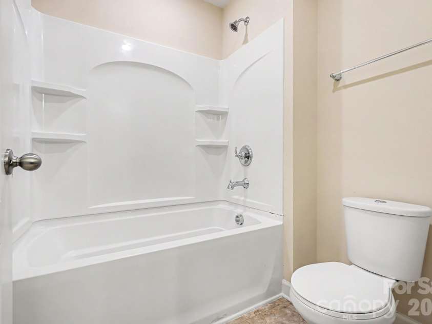 502 Alucio Court, Matthews, NC 28104.  MLS# CAR4378661, YatesRealty ID 23925. 