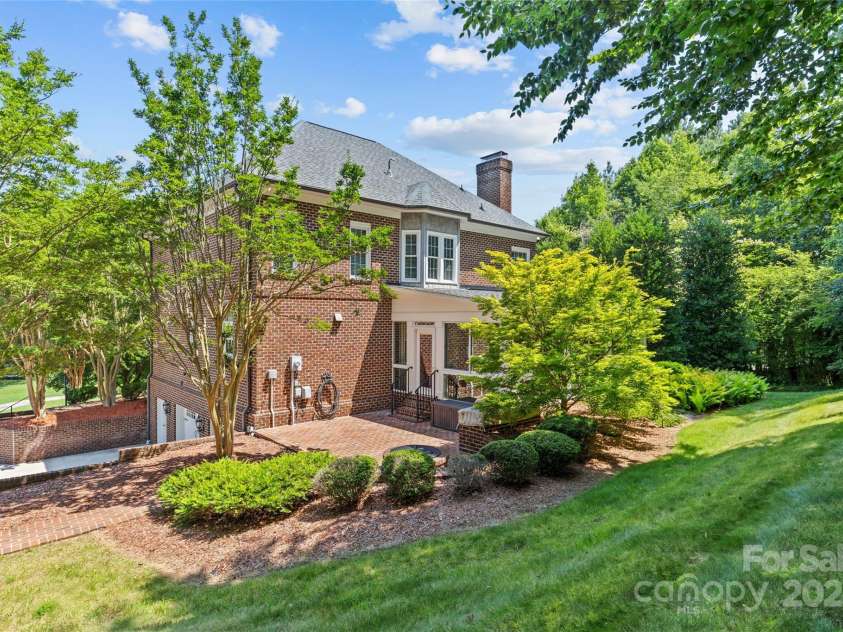 1019 Westlake Drive, Kannapolis, NC 28081.  MLS# CAR4275178, YatesRealty ID 23926. 