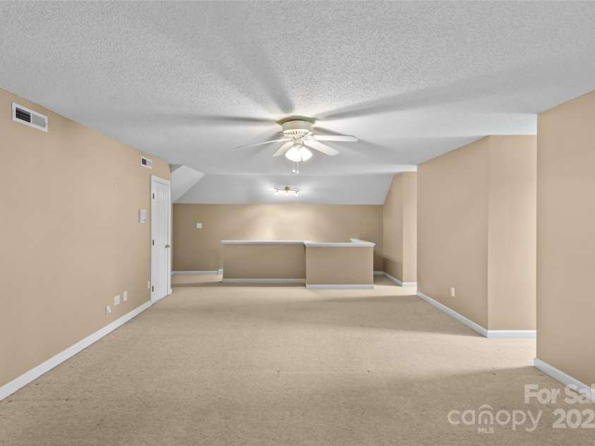 1019 Westlake Drive, Kannapolis, NC 28081.  MLS# CAR4275178, YatesRealty ID 23926. Third floor bonus