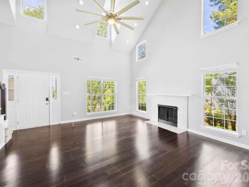 10449 Quiet Bay Court, Charlotte, NC 28278.  MLS# CAR4382877, YatesRealty ID 23926. 