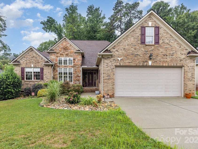 1589 Essex Hall Drive, Rock Hill, SC 29730.  MLS# CAR4289626, YatesRealty ID 23927. 