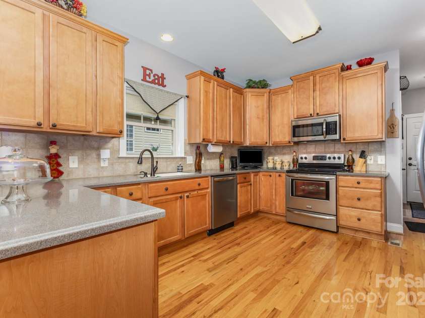 1589 Essex Hall Drive, Rock Hill, SC 29730.  MLS# CAR4289626, YatesRealty ID 23927. 