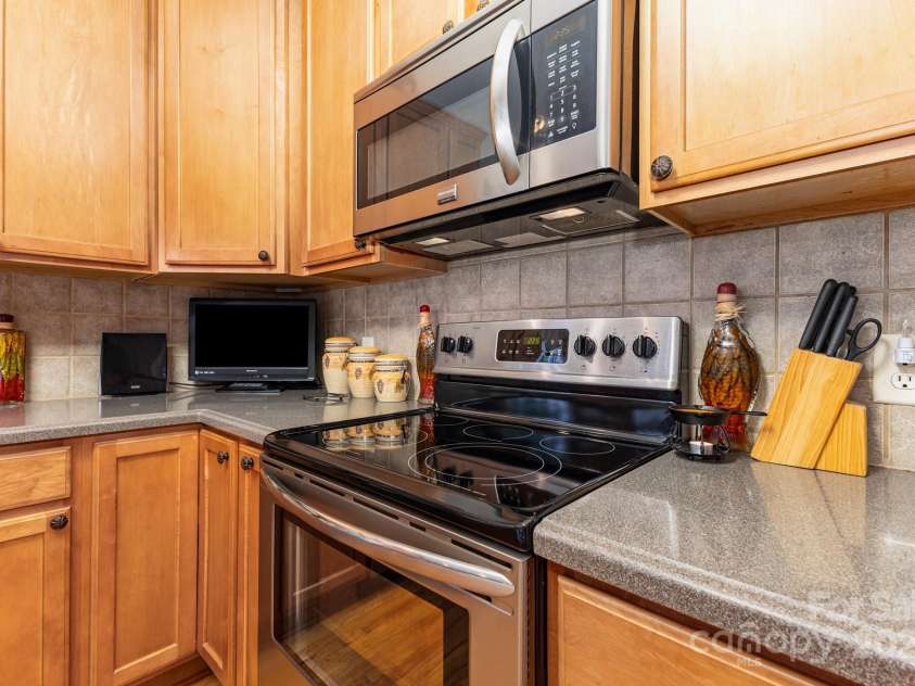 1589 Essex Hall Drive, Rock Hill, SC 29730.  MLS# CAR4289626, YatesRealty ID 23927. 