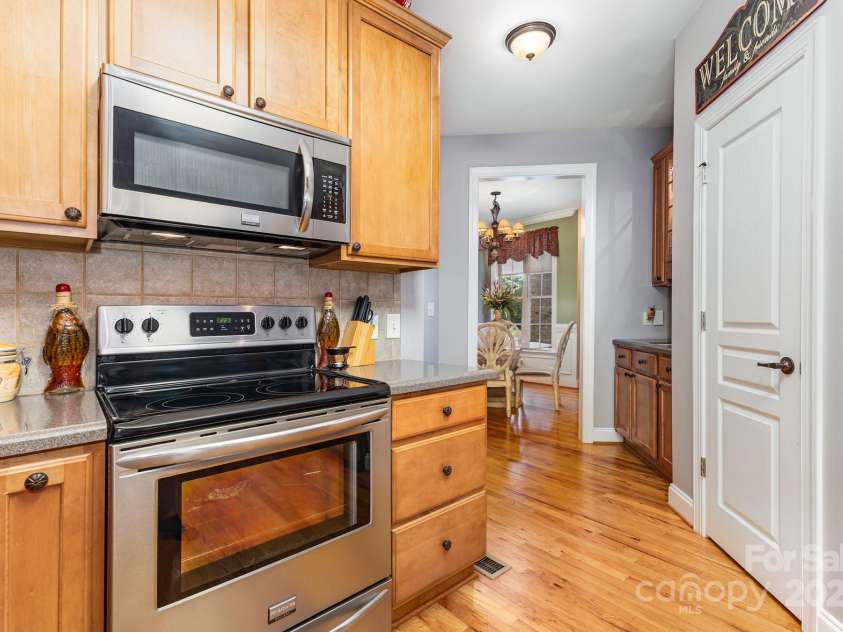 1589 Essex Hall Drive, Rock Hill, SC 29730.  MLS# CAR4289626, YatesRealty ID 23927. 