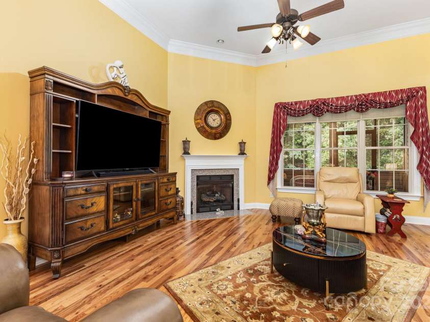 1589 Essex Hall Drive, Rock Hill, SC 29730.  MLS# CAR4289626, YatesRealty ID 23927. 