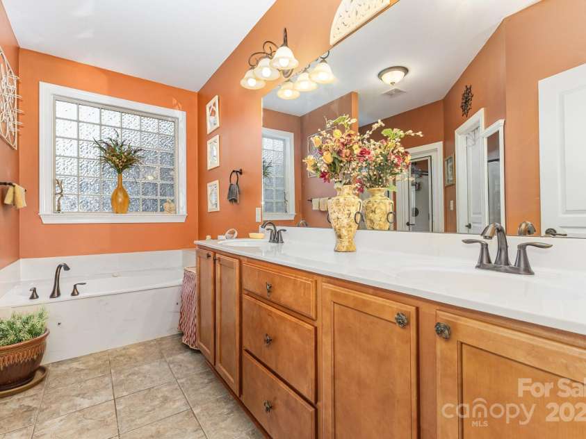 1589 Essex Hall Drive, Rock Hill, SC 29730.  MLS# CAR4289626, YatesRealty ID 23927. 