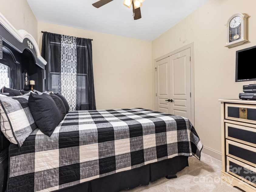 1589 Essex Hall Drive, Rock Hill, SC 29730.  MLS# CAR4289626, YatesRealty ID 23927. 