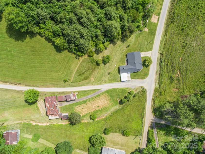 244 Carl Fox Road, Burnsville, NC 28714.  MLS# CAR4271259, YatesRealty ID 23928. 