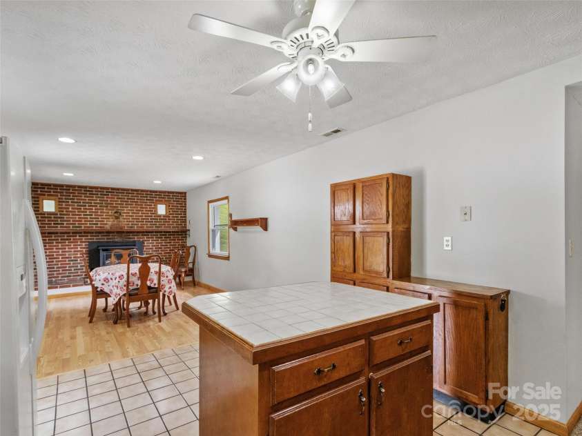 244 Carl Fox Road, Burnsville, NC 28714.  MLS# CAR4271259, YatesRealty ID 23928. 