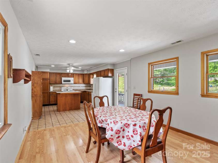 244 Carl Fox Road, Burnsville, NC 28714.  MLS# CAR4271259, YatesRealty ID 23928. 