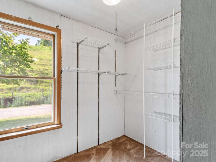 244 Carl Fox Road, Burnsville, NC 28714.  MLS# CAR4271259, YatesRealty ID 23928. 