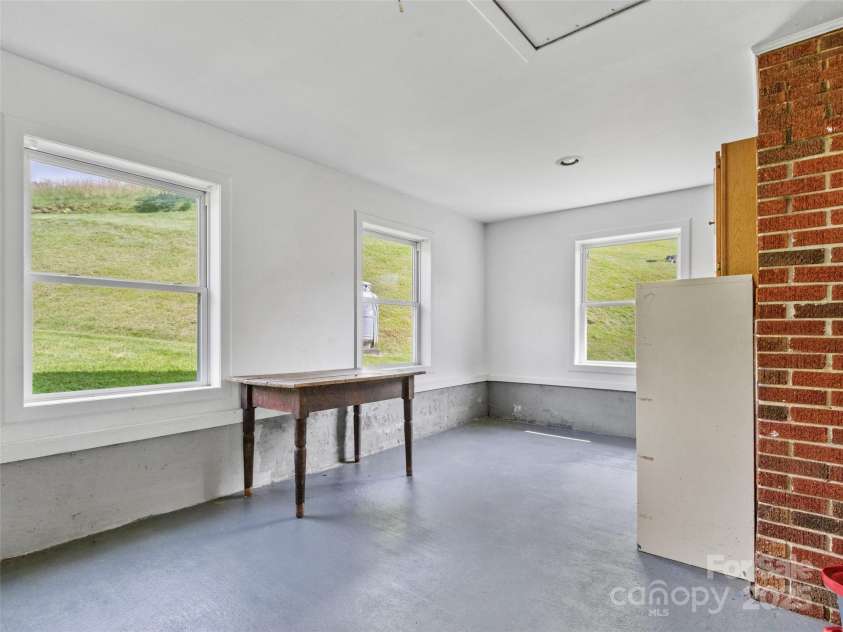 244 Carl Fox Road, Burnsville, NC 28714.  MLS# CAR4271259, YatesRealty ID 23928. 