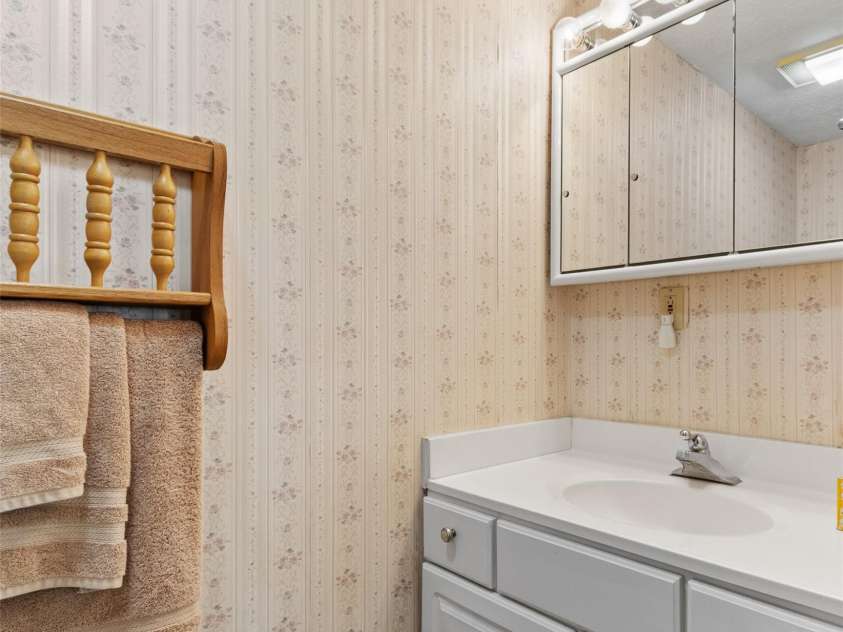 244 Carl Fox Road, Burnsville, NC 28714.  MLS# CAR4271259, YatesRealty ID 23928. Half Bath