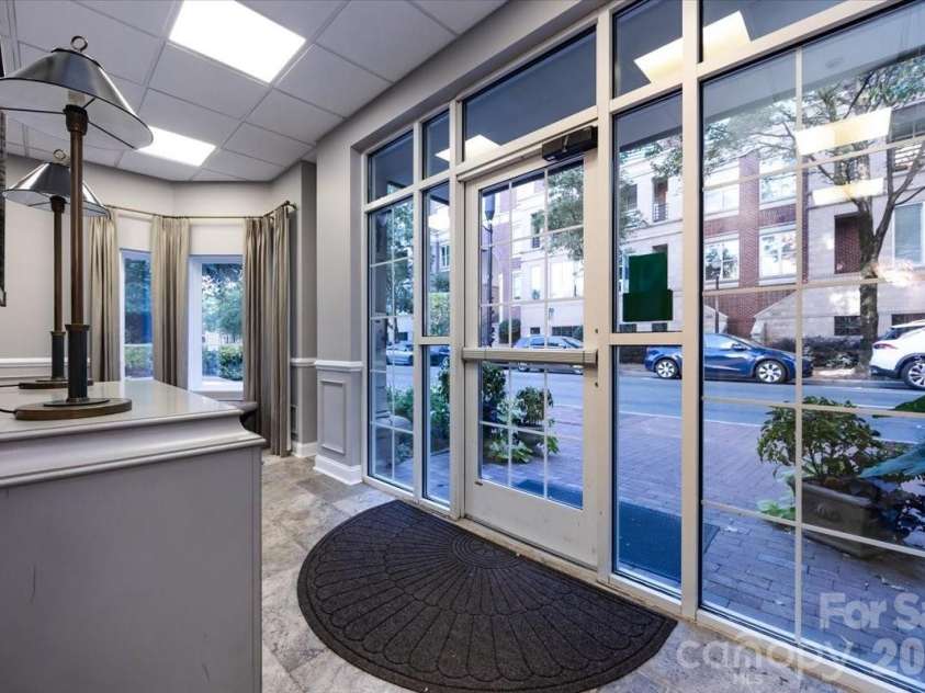 415 Church Street, Charlotte, NC 28202.  MLS# CAR4349165, YatesRealty ID 2393. 