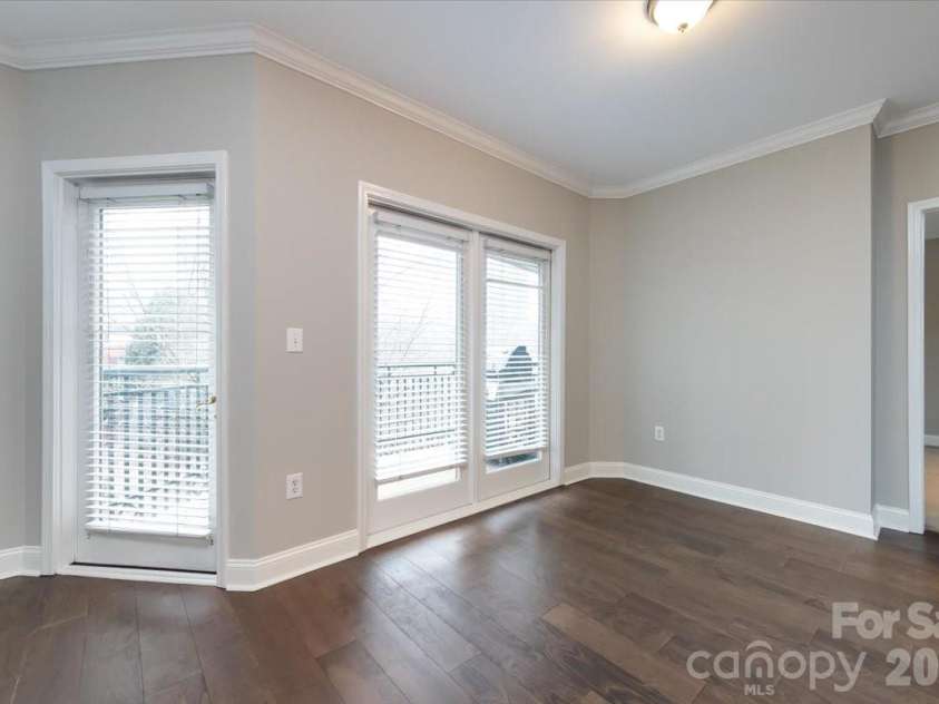 415 Church Street, Charlotte, NC 28202.  MLS# CAR4349165, YatesRealty ID 2393. 