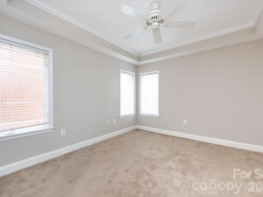 415 Church Street, Charlotte, NC 28202.  MLS# CAR4349165, YatesRealty ID 2393. 