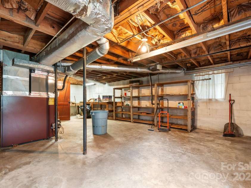 4955 Midway Sand Road, Hickory, NC 28601.  MLS# CAR4309064, YatesRealty ID 2393. 