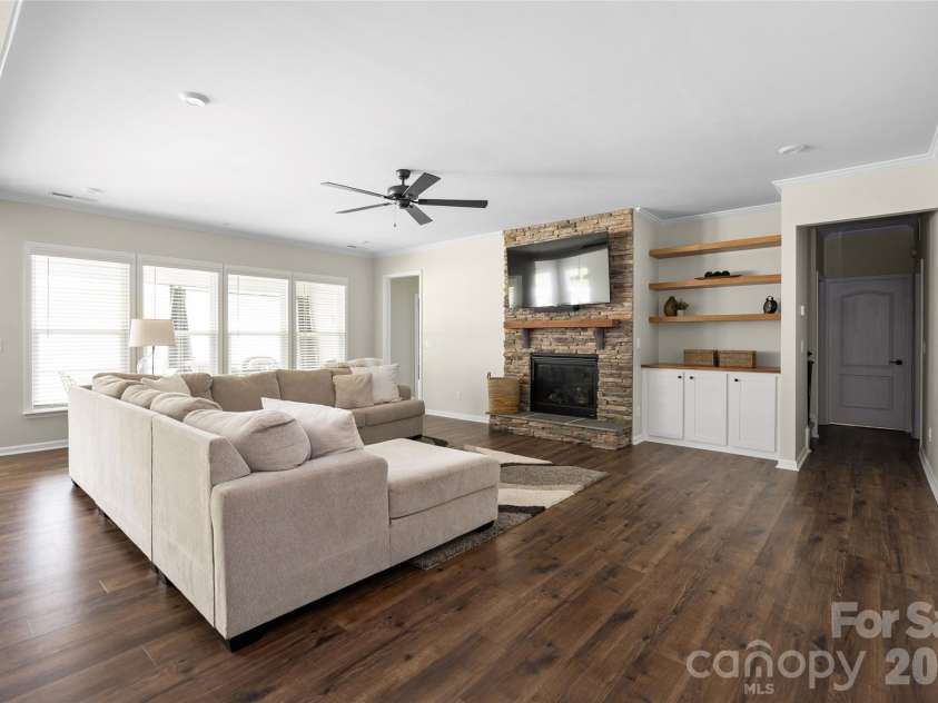 13712 Berkley Avenue, Huntersville, NC 28078.  MLS# CAR4380814, YatesRealty ID 23930. Family Room